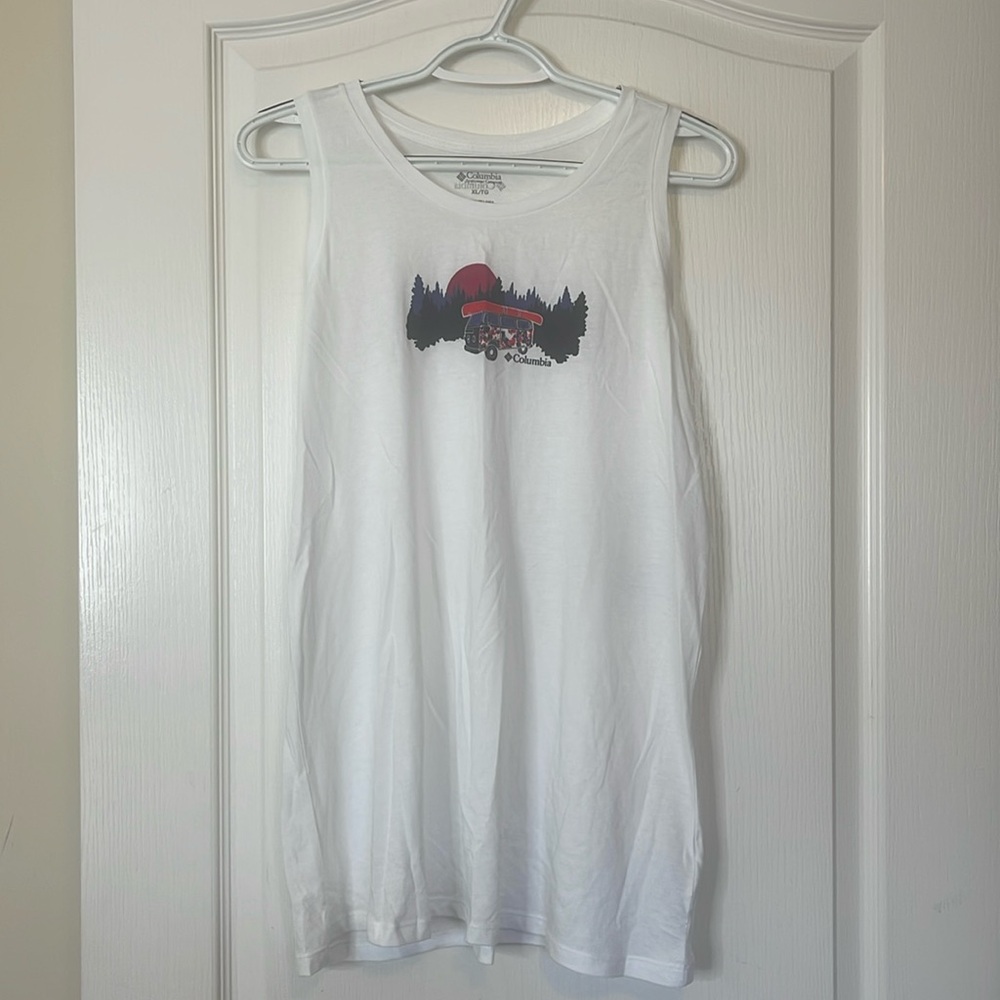 Columbia White Tank Top with Kayak XL